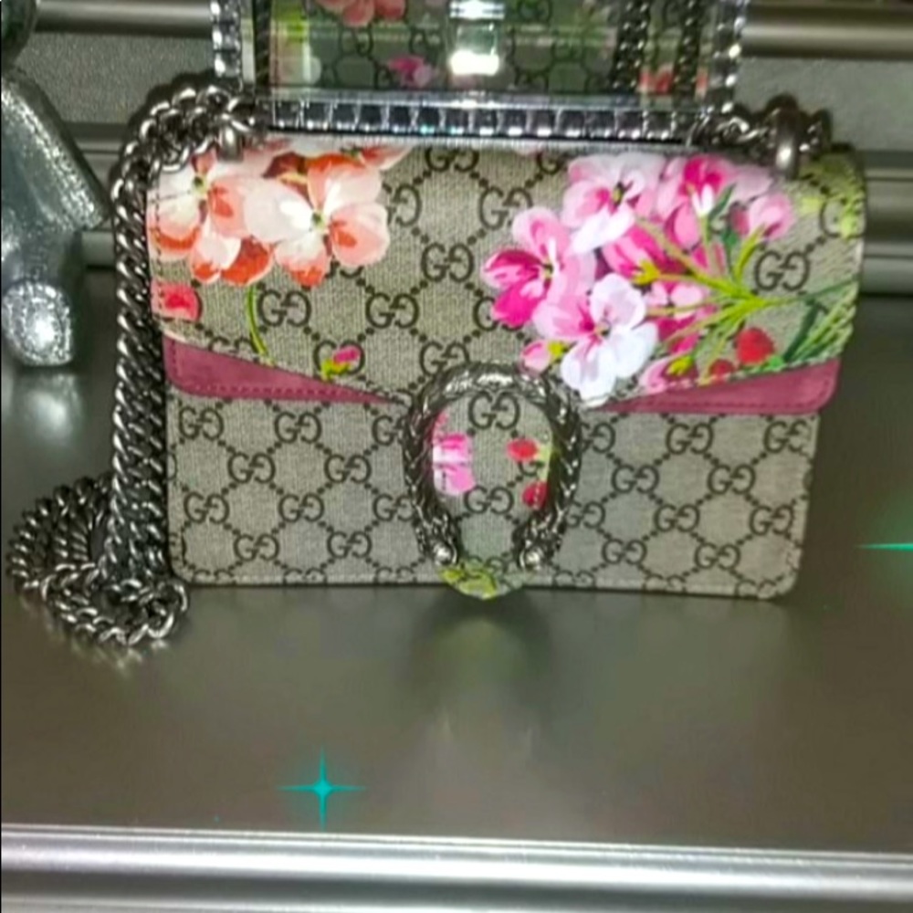 Gucci Blooms Mini Chain purse Authentic 100%